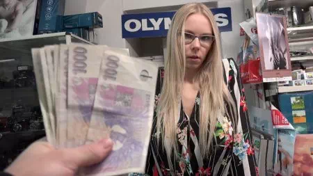 По принуждению чешский анал за деньги в порно от первого лица